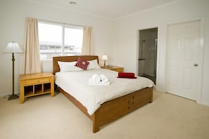 Room - City Condo (GOWANBRAE)