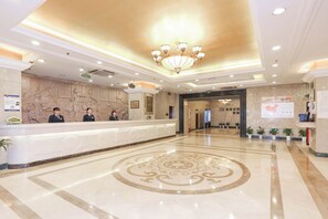 Lobby - Vienna Hotel (Shanghai)