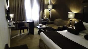Minibar, skrivebord, gratis Wi-Fi