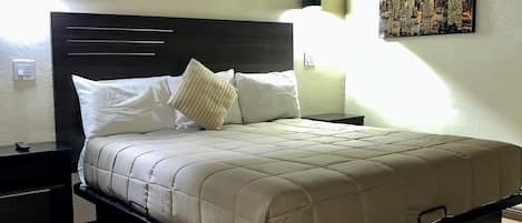 Standard Room, 1 King Bed