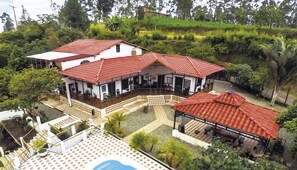 Airport shuttle - Finca Campestre La Adelita (Salento)