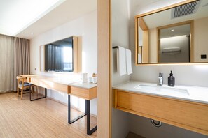 Bathroom - JI Hotel Guangzhou Tianhe East Railway Station (Guangzhou)