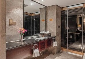Ảnh chưa phân loại, 4 trong số 81 ảnh, nút