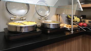 Free daily continental breakfast