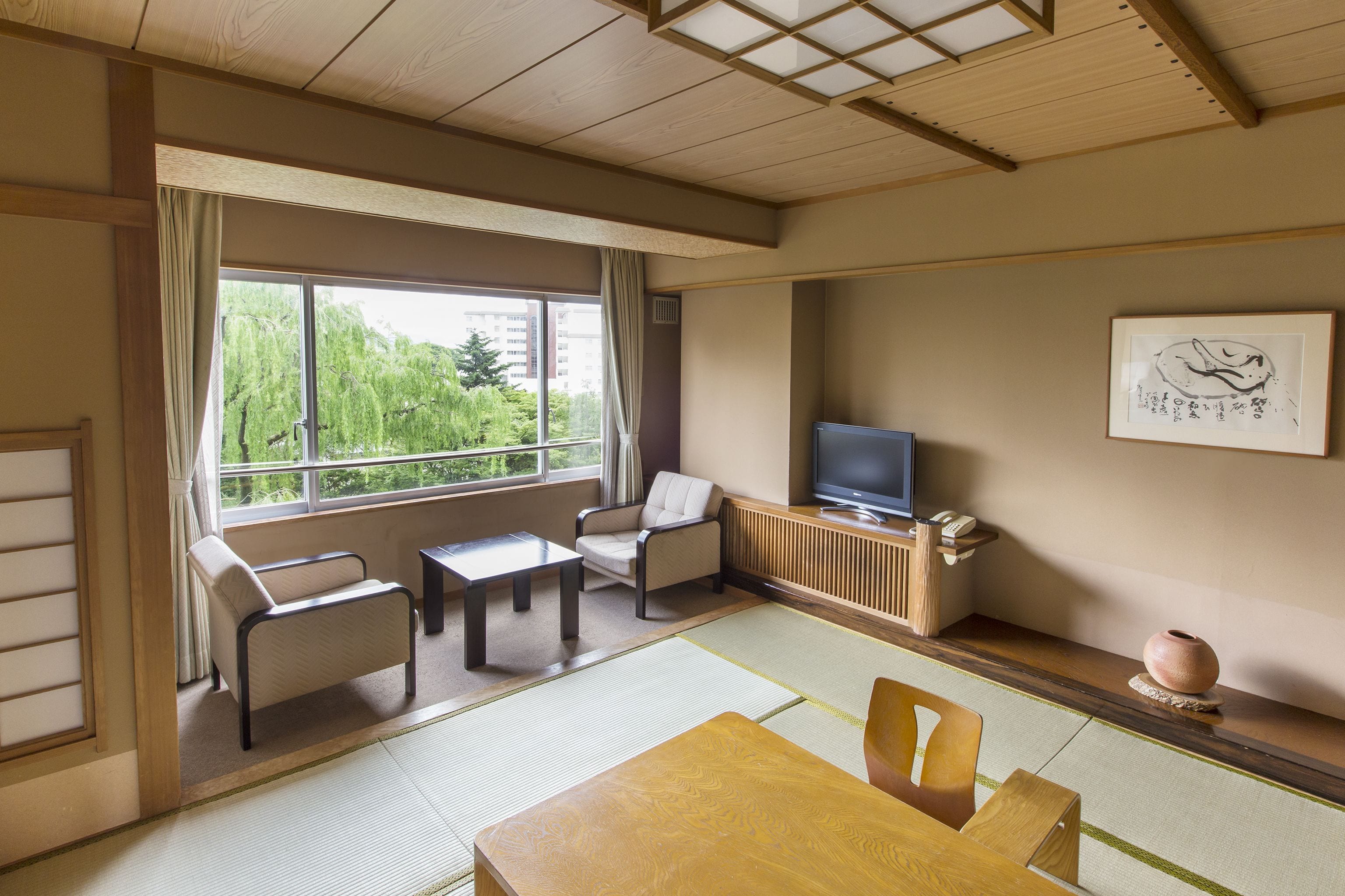 1 bedroom, in-room safe, desk, blackout curtains