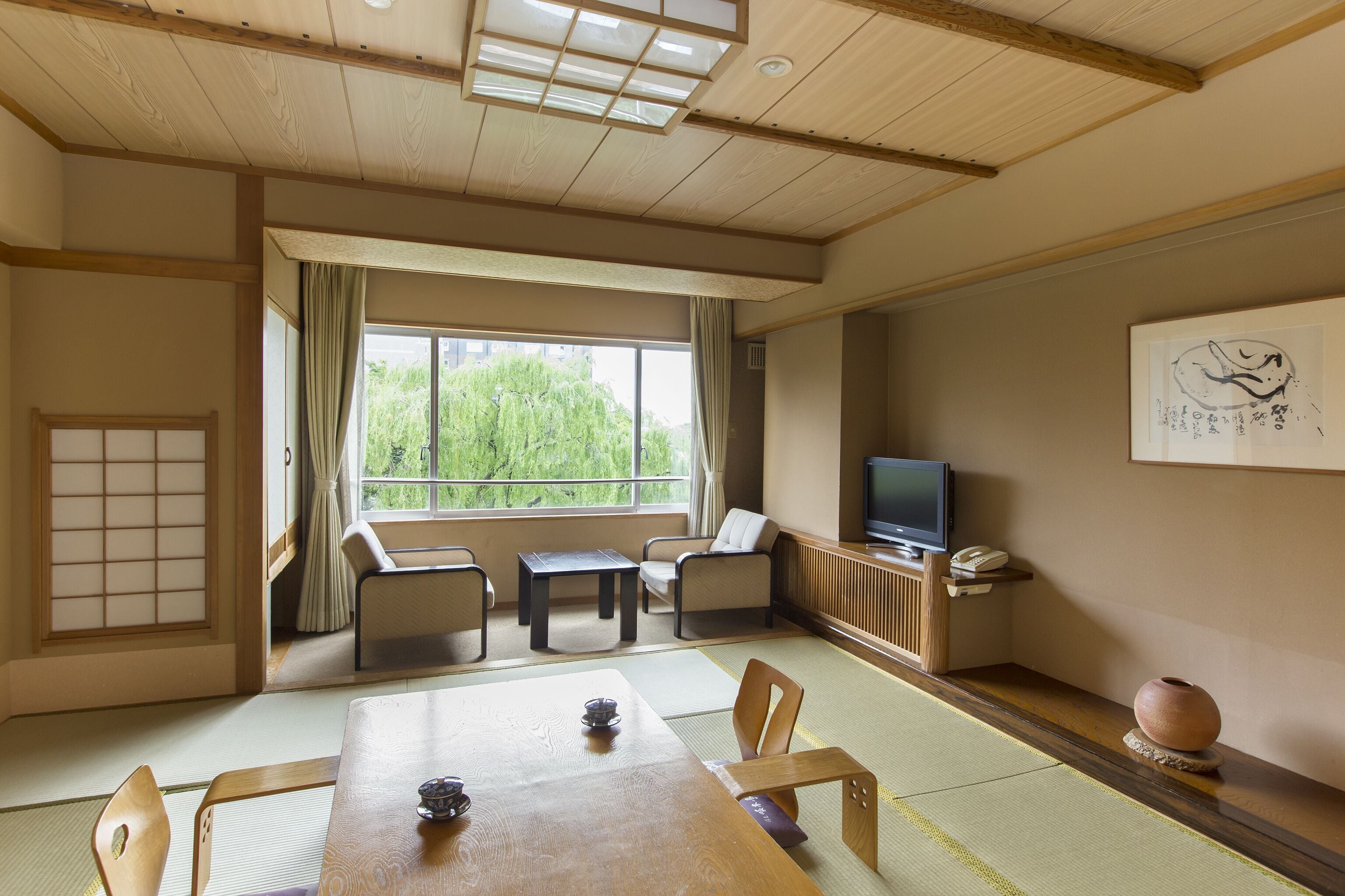 1 bedroom, in-room safe, desk, blackout curtains