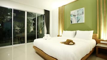 Minibar, in-room safe, desk, rollaway beds