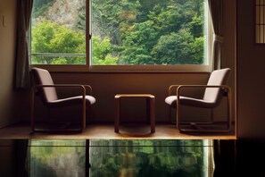 Coffres-forts dans les chambres, Wi-Fi gratuit, draps fournis