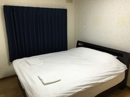 Apartamento, para não fumantes, vista para a montanha | 2 quartos, quartos à prova de som, ferros/tábuas de passar roupa