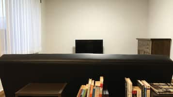 2 Bedroom Apartment, Non-Smoking, Mountain View | Room amenity