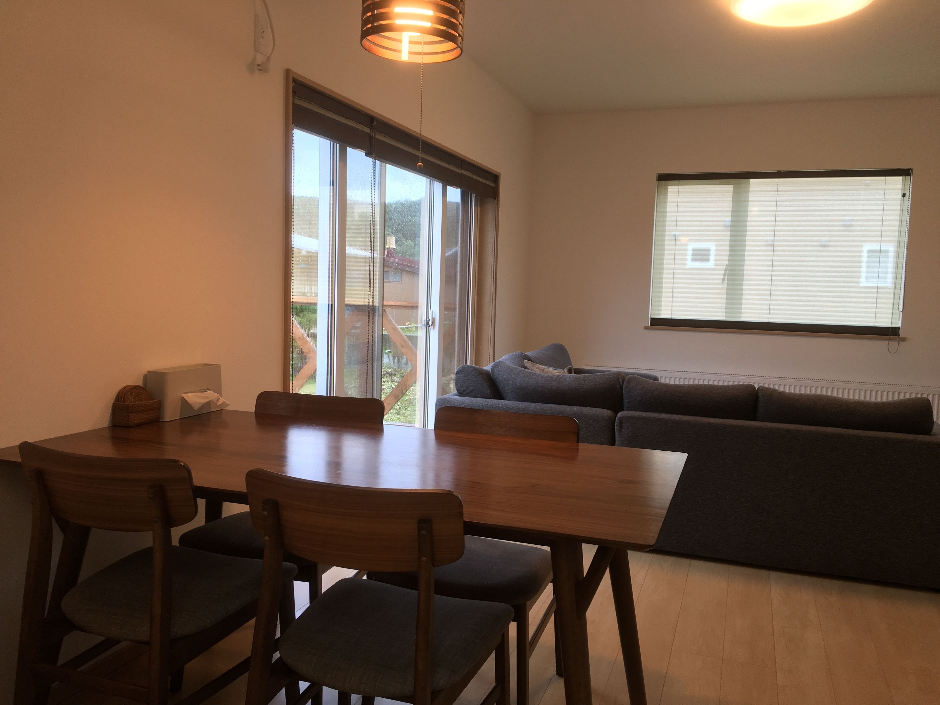 Huis, 2 slaapkamers | Woonruimte | Een flatscreentelevisie