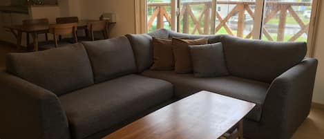 Ferienhaus, 2 Schlafzimmer | Wohnbereich | Flachbildfernseher