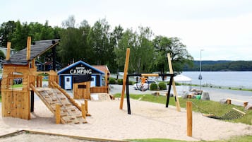 Children’s play area – outdoor