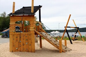 室外兒童遊樂區
