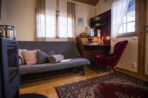 Bungalow | Vardagsrum | Ett bordtennisbord