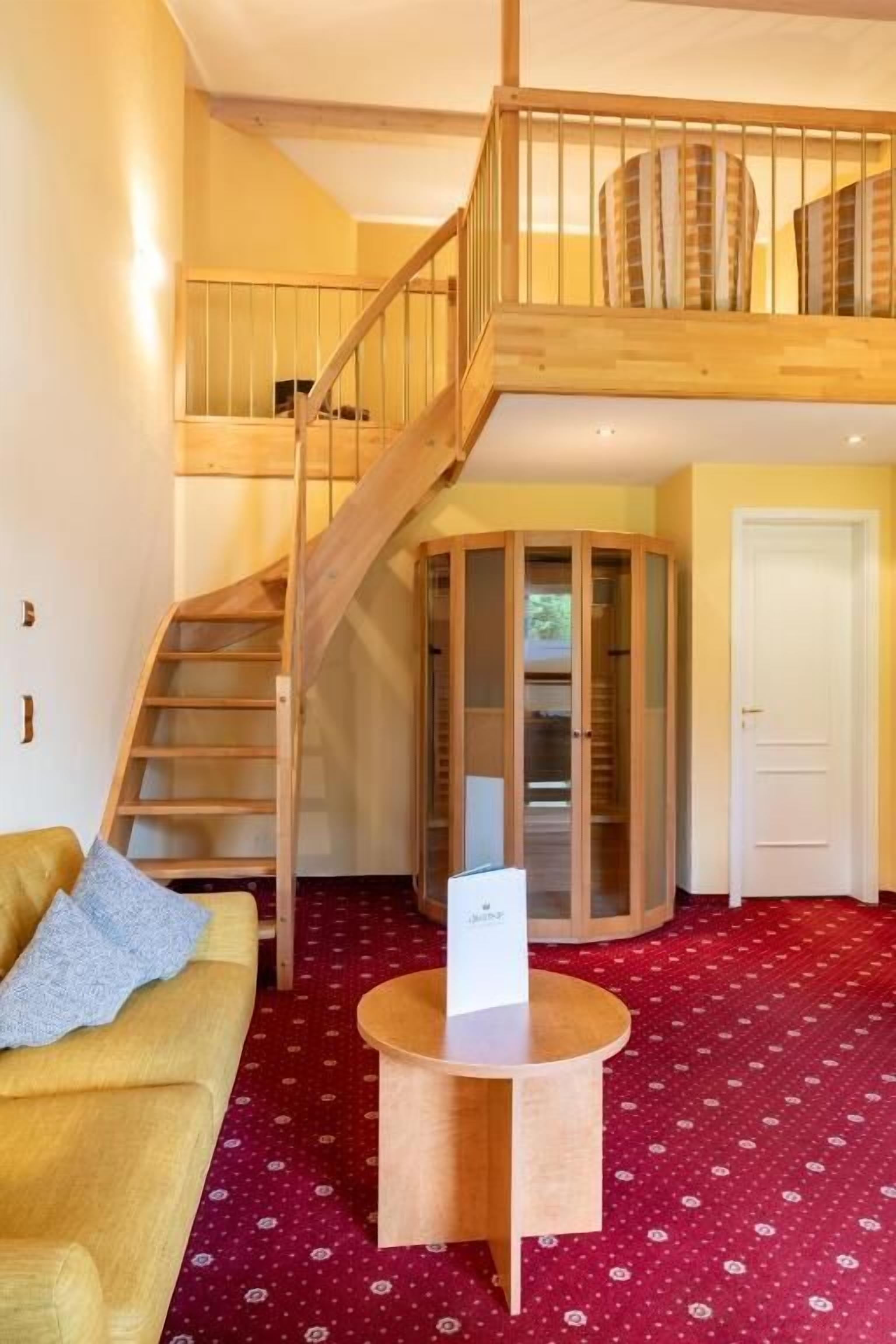 Gallery-Suite, Balkon, Bergblick | Wohnbereich