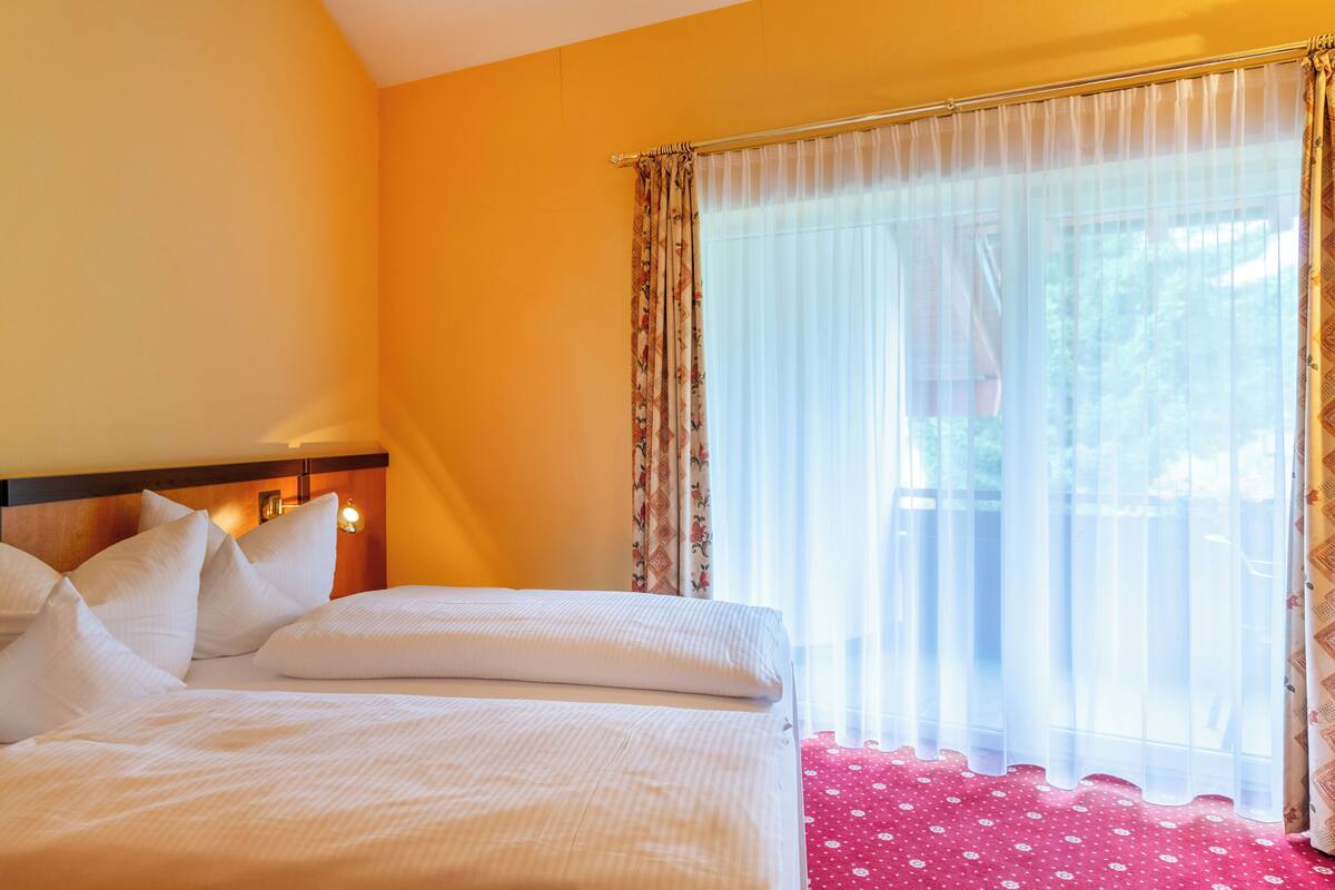 Suíte, sacada, vista para a montanha