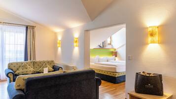 Junior-Suite, Balkon, Bergblick | Innenbereich