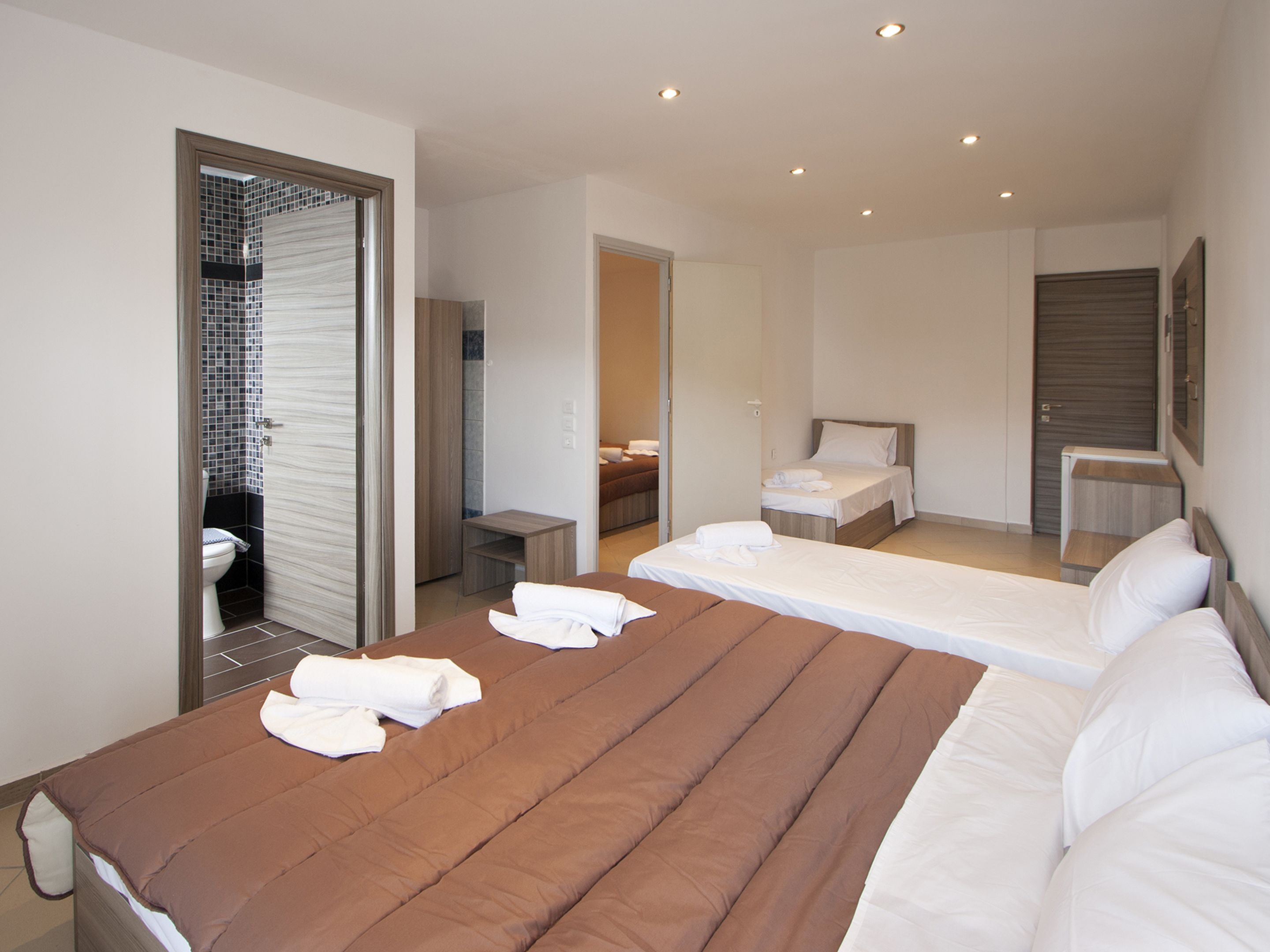 Chambre, 2 chambres | Bureau, fer et planche à repasser, lits bébé (gratuits), Wi-Fi gratuit