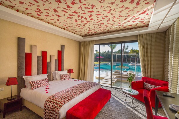 Junior Suite, 1 Bedroom, Garden View, Poolside