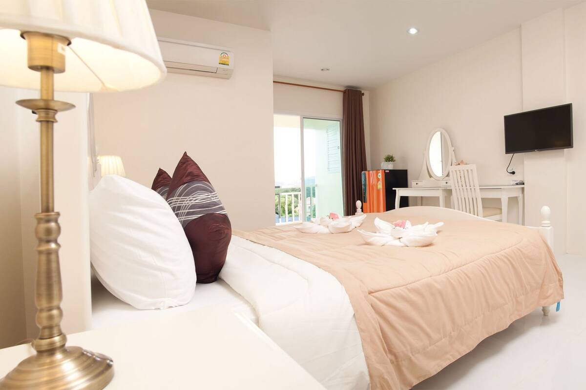 Bureau, accĂšs au Wi-Fi (inclus)