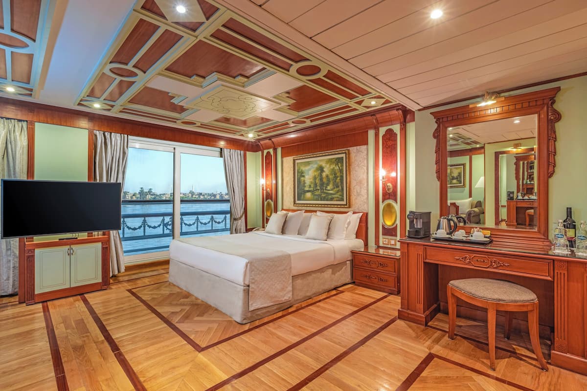 Presidential-Suite | Hochwertige Bettwaren, Minibar, Zimmersafe, schallisolierte Zimmer