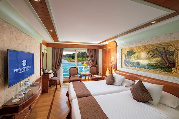 Premium bedding, minibar, in-room safe, soundproofing