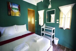 Wooden Bungalow (Fan Room) | Wi-Fi gratuit