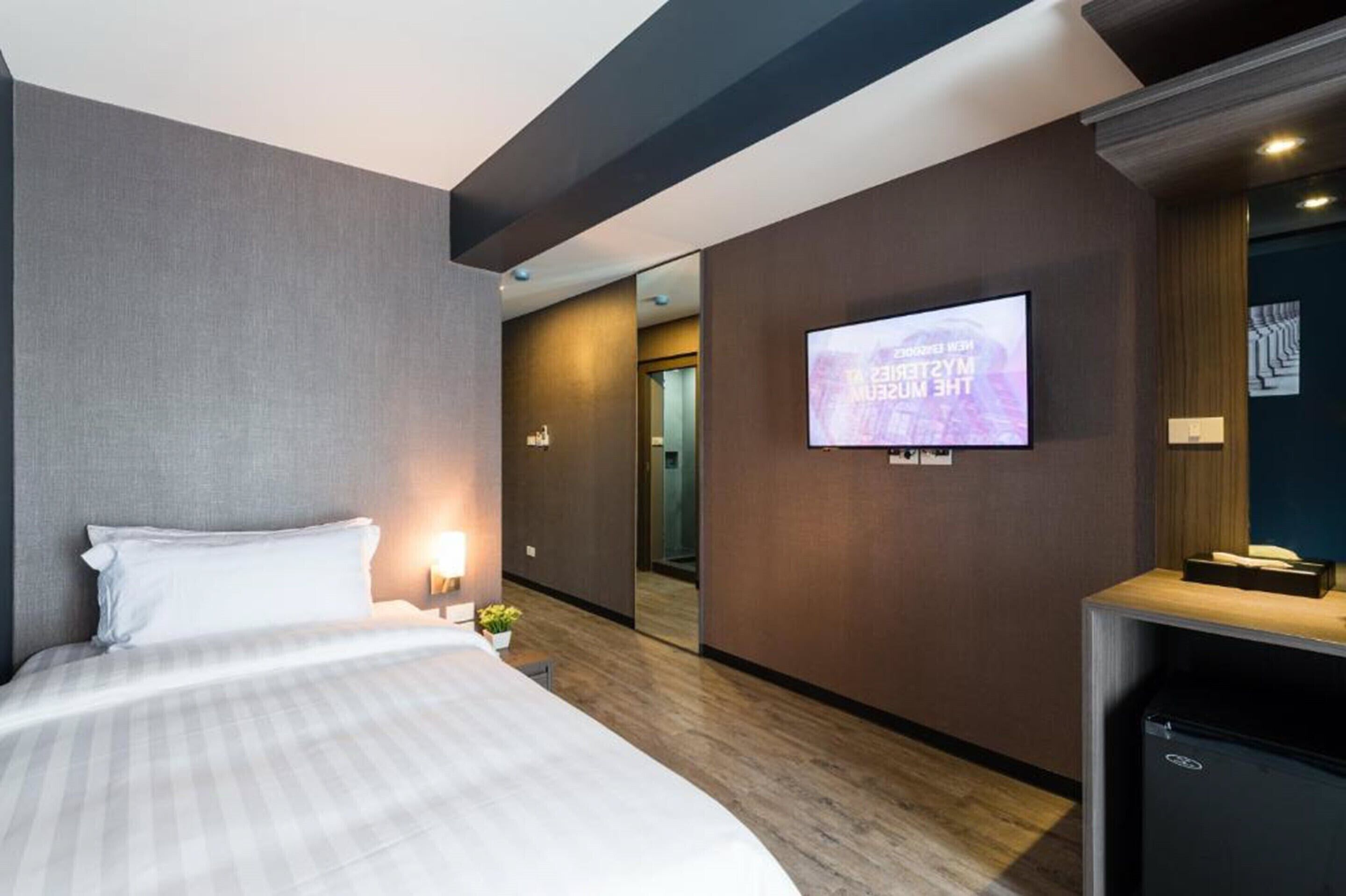 economy single | in-room safe, blackout curtains, iron/ironing board, free wifi