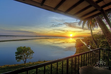 Deluxe Double Room, Lake View | Balcony view. Jade Green Hotel Hambantota