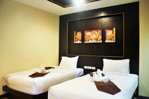 豪華雙床房 | 迷你吧、免費無線上網