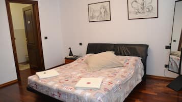 Doppel- oder Zweibettzimmer, 1 Schlafzimmer, Nichtraucher | Schreibtisch, kostenloses WLAN