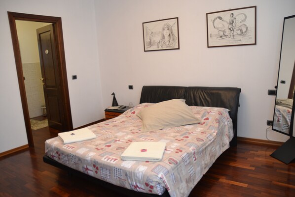 Double or Twin Room, 1 Bedroom, Non Smoking | Desk, free WiFi