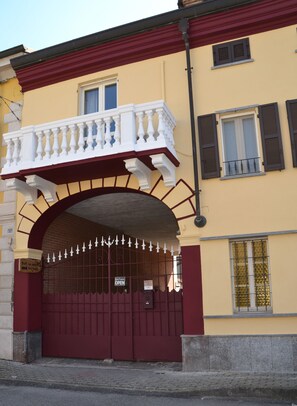Property entrance - B&B Casa Mortarino (Bozzole)