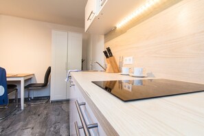 Basic Apartment, 1 Bedroom, Kitchen - CheckVienna Apartment Veitingergasse II (Vienna)