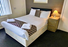 Standard Double Room | Free WiFi, bed sheets