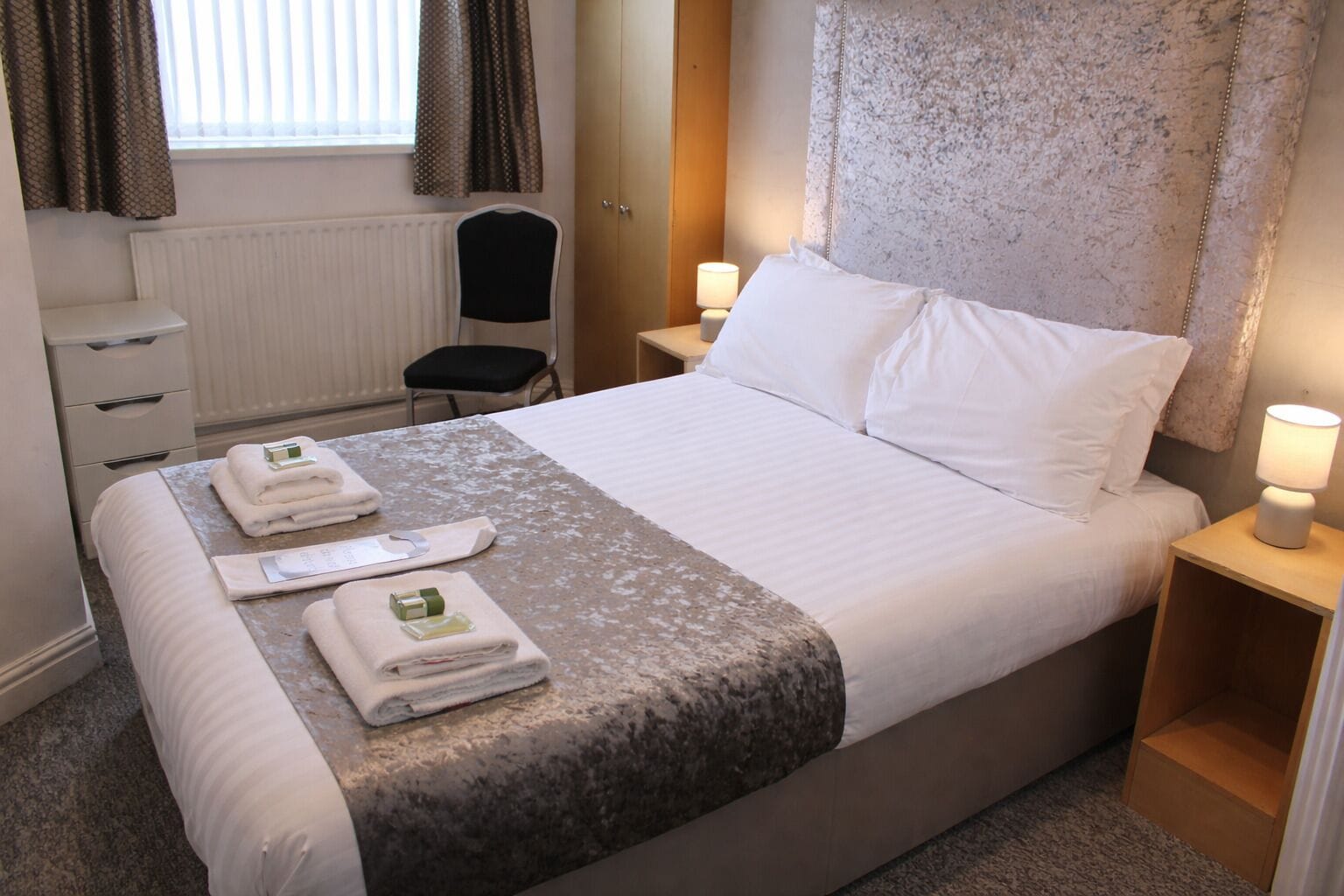 Standard Double Room, 1 Double Bed, Sea View | Free WiFi, bed sheets