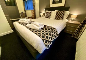 Premier Double Room | Free WiFi, bed sheets