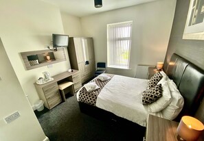 Standard-Doppelzimmer, 1 Doppelbett, Meerblick | Kostenloses WLAN, Bettwäsche