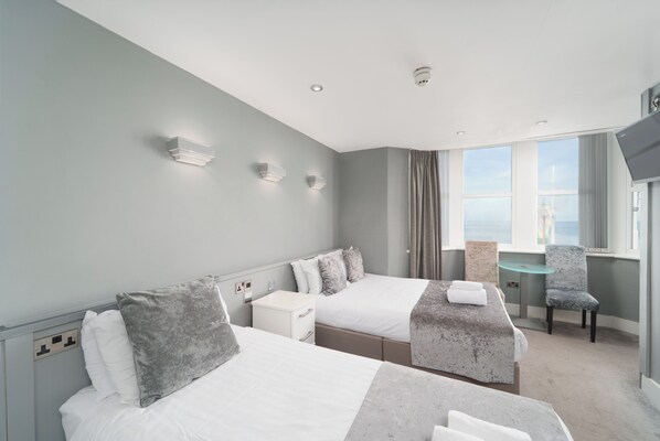 Free cribs/infant beds, free WiFi, bed sheets - The Royal Boston Hotel by Compass Hospitality (Blackpool)