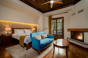 Minibar, décoration personnalisée, ameublement personnalisé, bureau