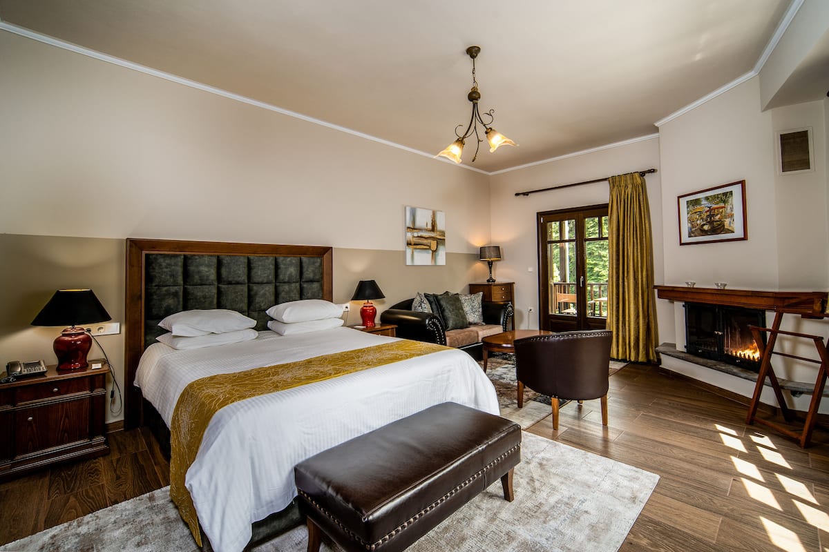 Suite Deluxe, 1 chambre, non-fumeurs, vue montagne | 1 chambre, minibar, décoration personnalisée, ameublement personnalisé