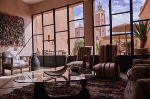 Sala de estar en el lobby