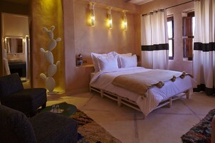 Sistema de insonorización, wifi gratis y ropa de cama 