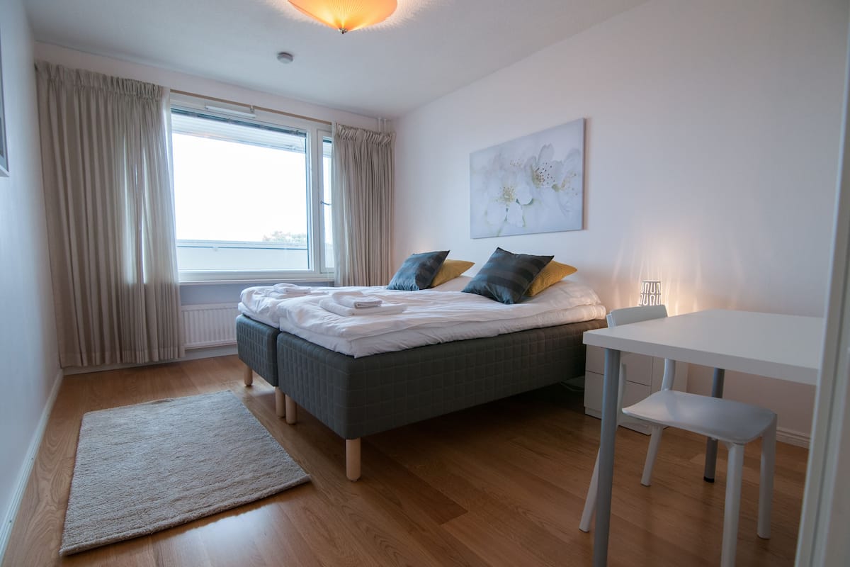 Appartement, 1 slaapkamer, sauna | 1 slaapkamer, individueel gedecoreerd, een bureau, een laptopwerkplek