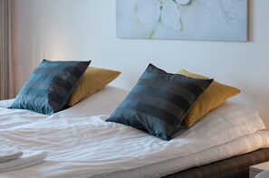 City studio, uitzicht op park | Kamervoorziening