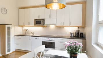 Apartment, 2 Bedrooms, Accessible, Sauna | Private kitchen | Full-size fridge, microwave, oven, stovetop