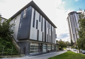 Exterior - Hotel Grad (Sarajevo)