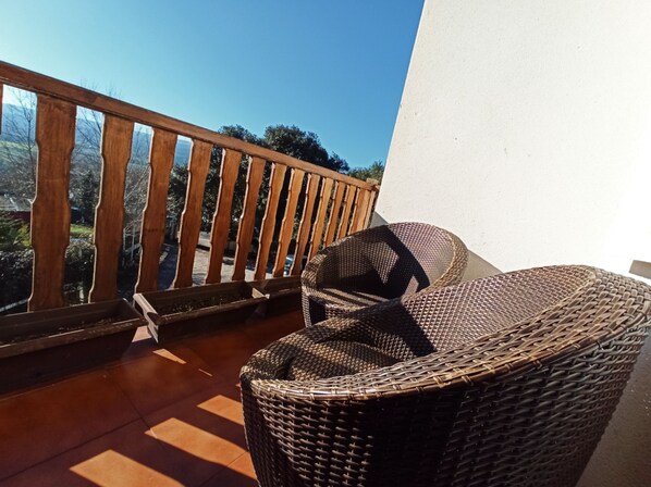 Bureau, rideaux occultants, chambres insonorisées, Wi-Fi gratuit