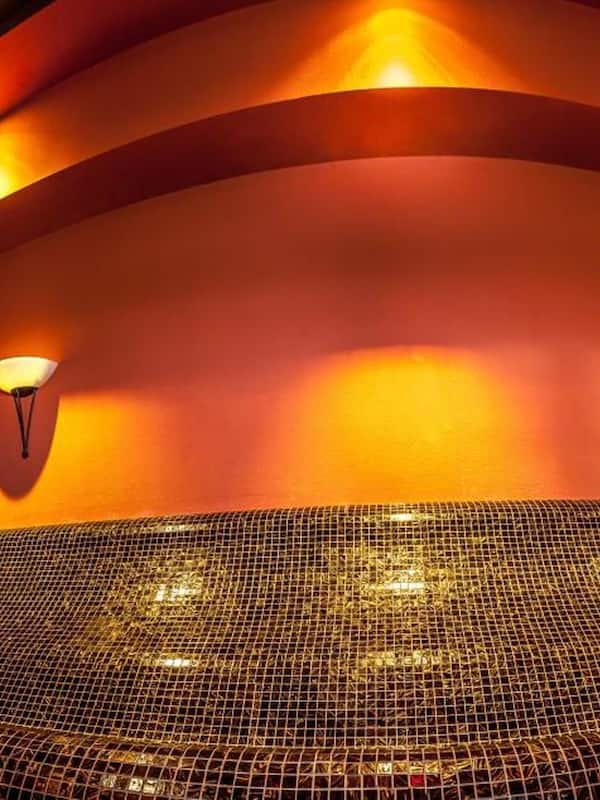 Sauna, Whirlpool, Körperbehandlungen, Ganzkörperwickelbehandlung